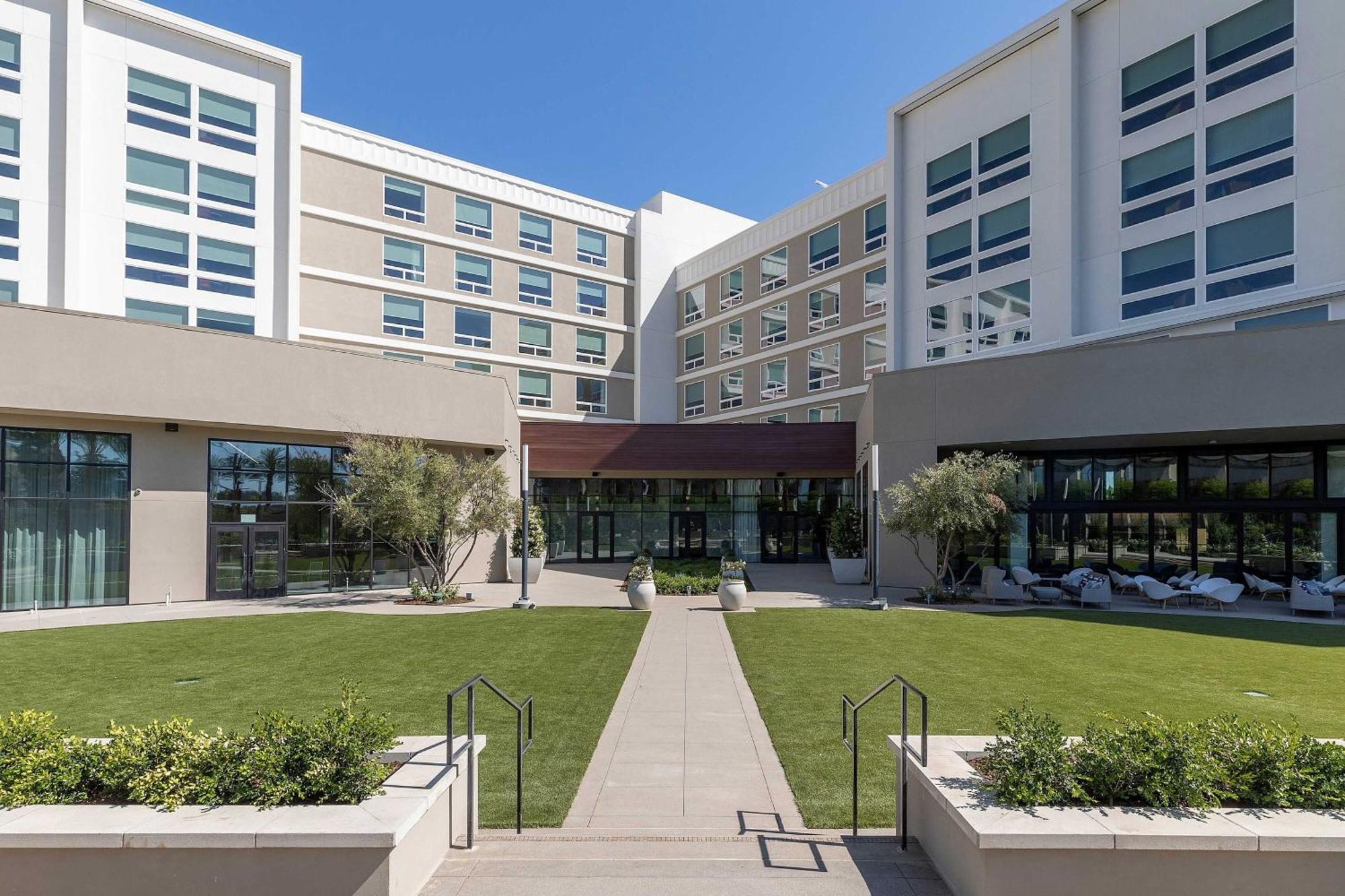Le Meridien Pasadena アルカディア エクステリア 写真